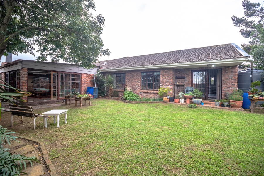 4 Bedroom Property for Sale in Bramhope Eastern Cape